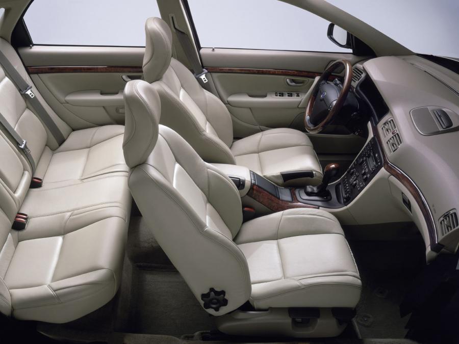  Volvo S80 2003 года  (фото 21 из 31)